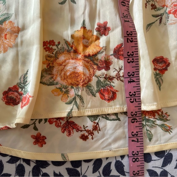 Danielle Bernstein Golden Hour Yellow Red Floral Tie Back Satin Dress NWOT XS - Picture 16 of 16